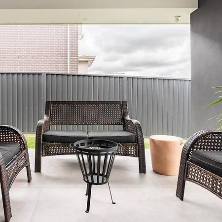 Neat 4 Bedroom In Catherine Fields Narellan Exteriér fotografie