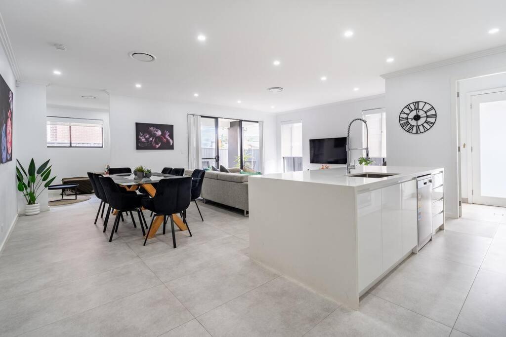 Neat 4 Bedroom In Catherine Fields Narellan Exteriér fotografie