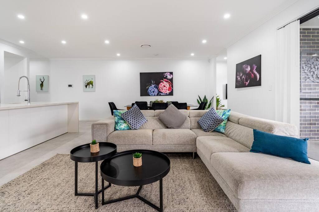 Neat 4 Bedroom In Catherine Fields Narellan Exteriér fotografie